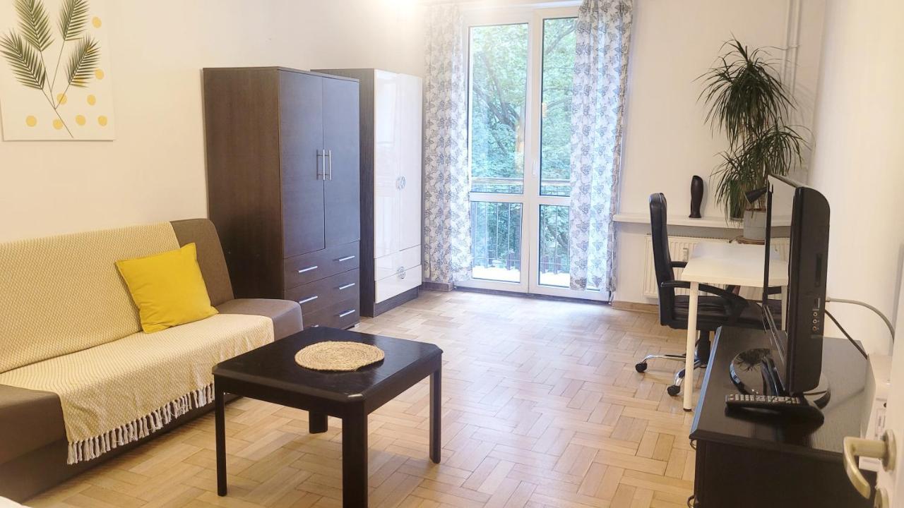 Happy Life - Apartment Next To Metro Station Varsóvia Exterior foto